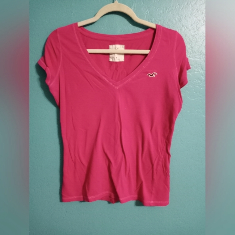HOLLISTER VNECK TEE MEDIUM